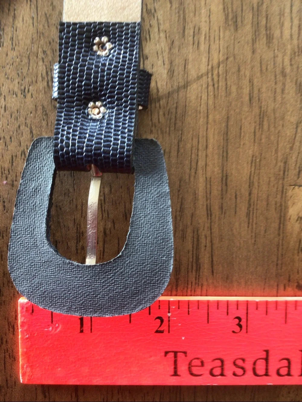 Bundle 2/$14  women’s NavyTextured Buckle Belt  Sz L/ XL 39.75 inches